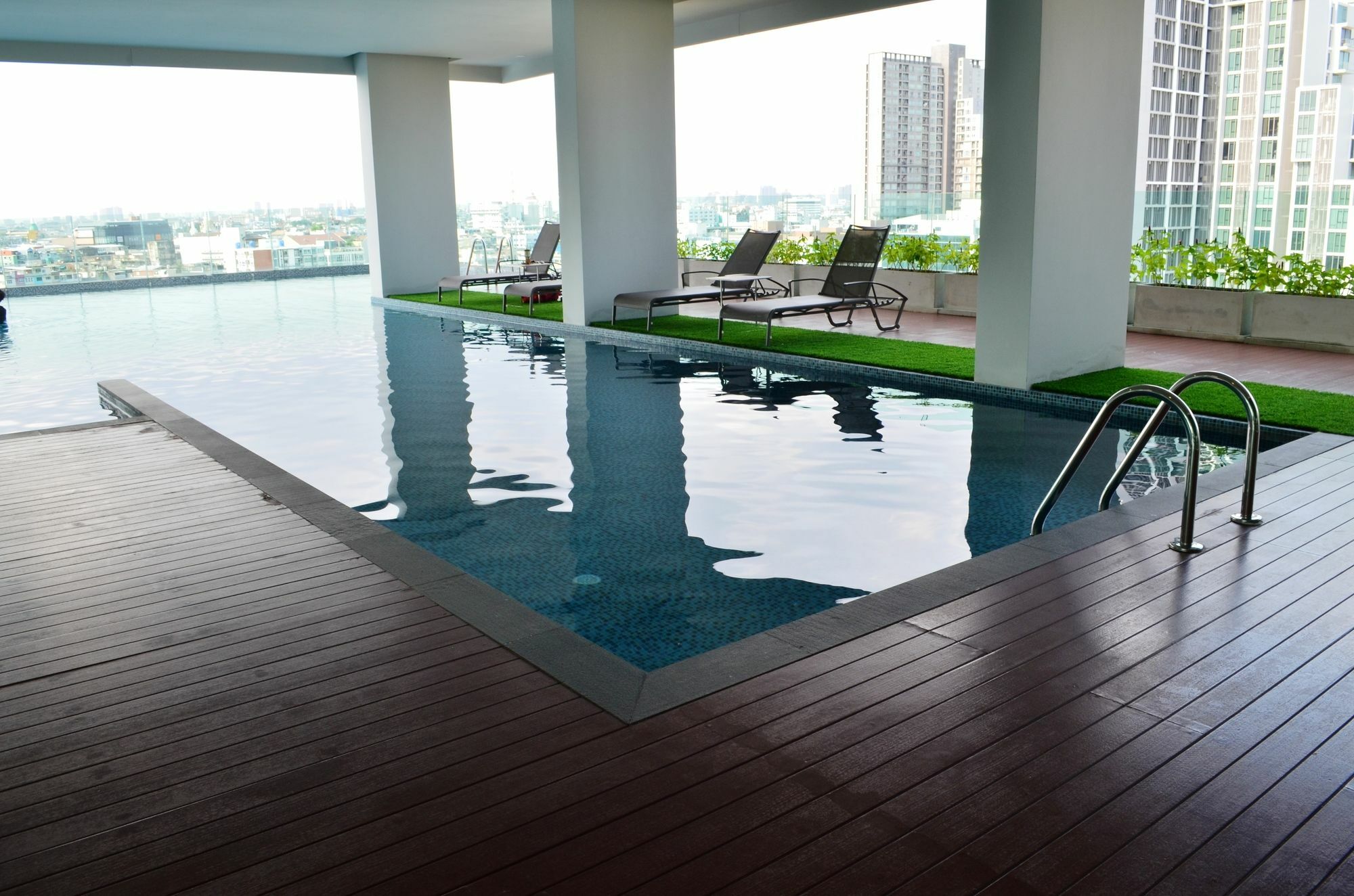 Wooden Suites Banguecoque Exterior foto